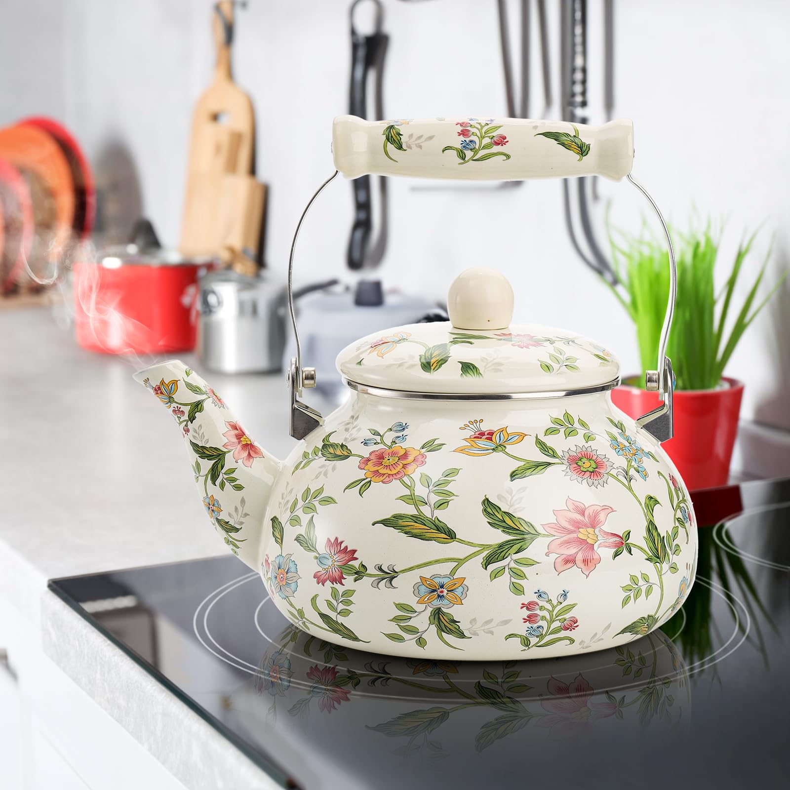 Jucoan kettle being poured into cup showing controlled flow and practical use benefit