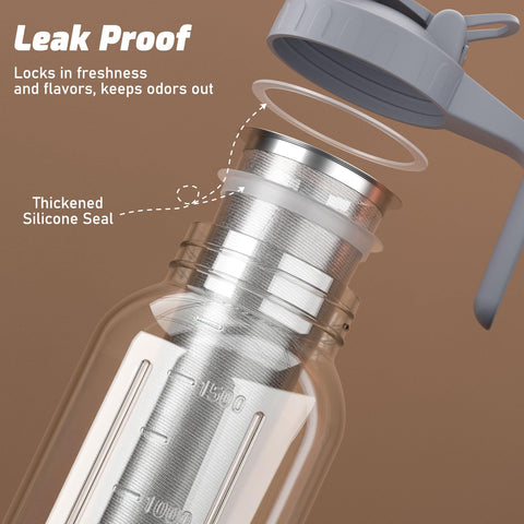 JunVpic pouring cold brew with flip lid closed to prevent drips and spills
