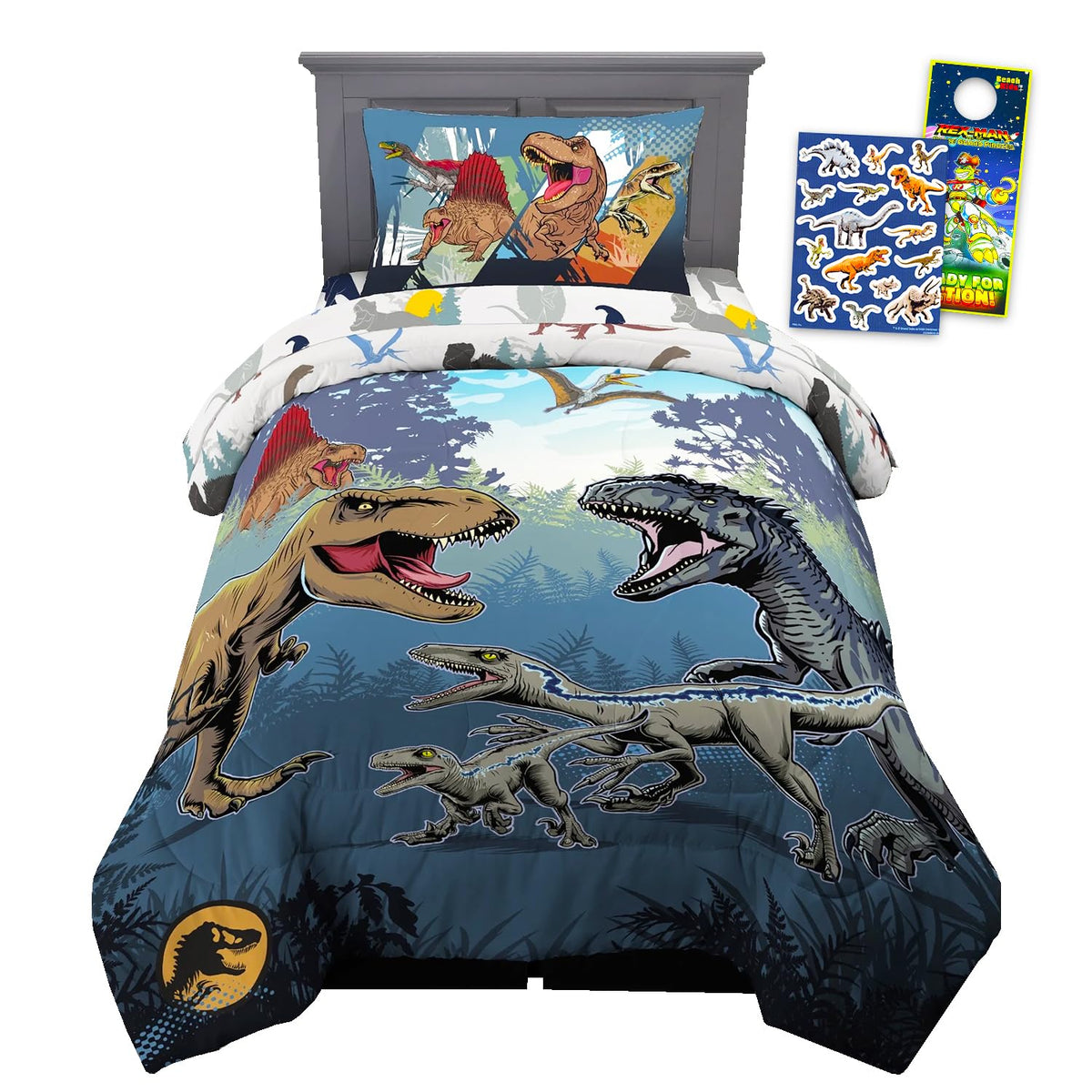 Jurassic World front bedspread view showing dinosaur scene and bold colors benefit: exciting décor