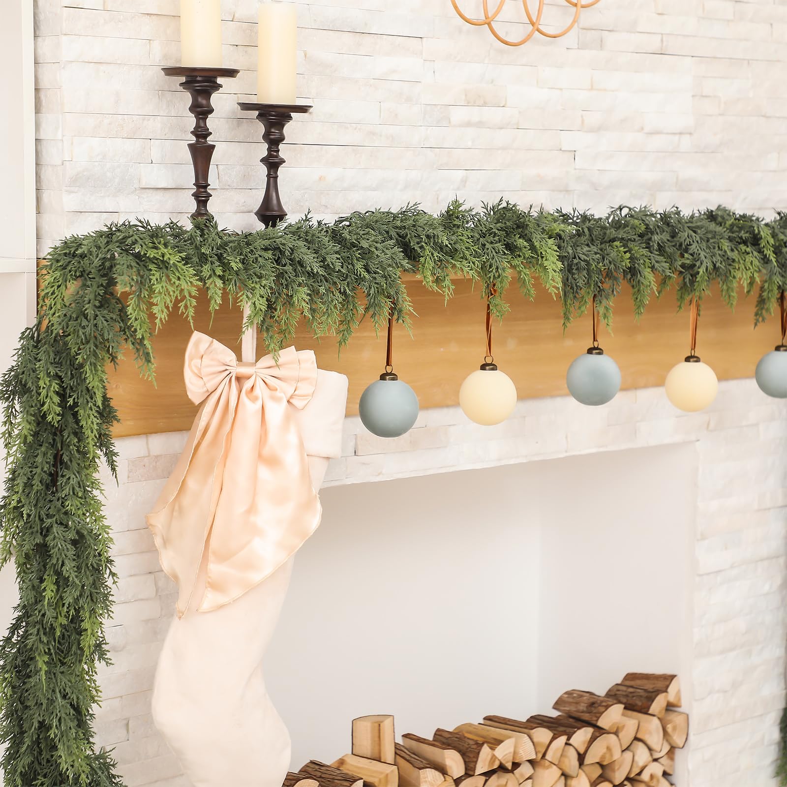 Jutom garland used as table centerpiece providing low-maintenance festive decor
