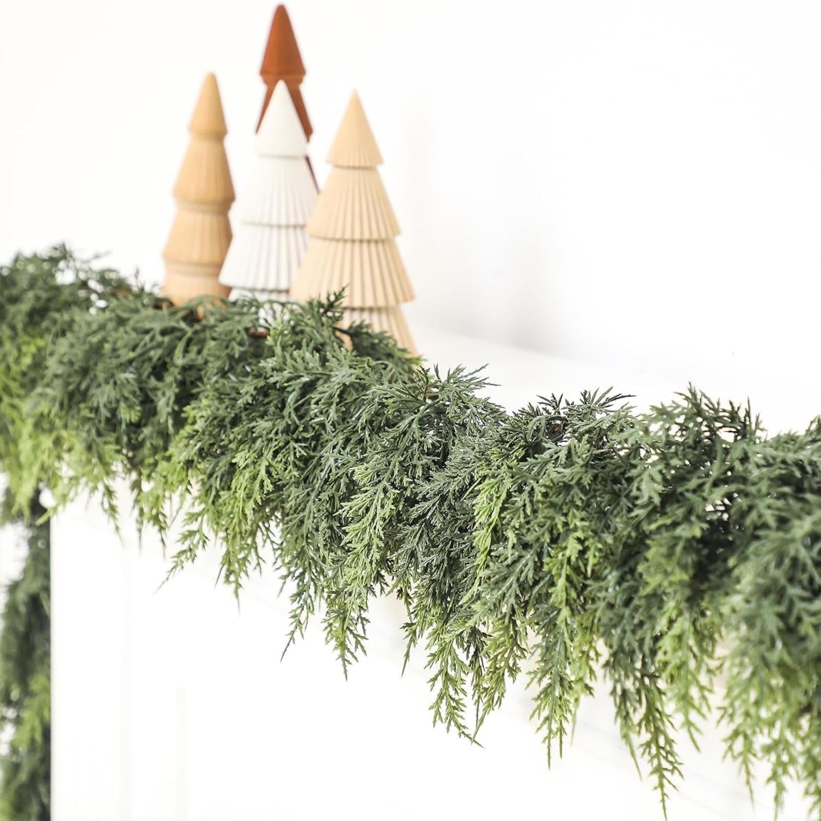 Jutom front packaging showing two 6 ft cedar garlands, clear product view and benefits