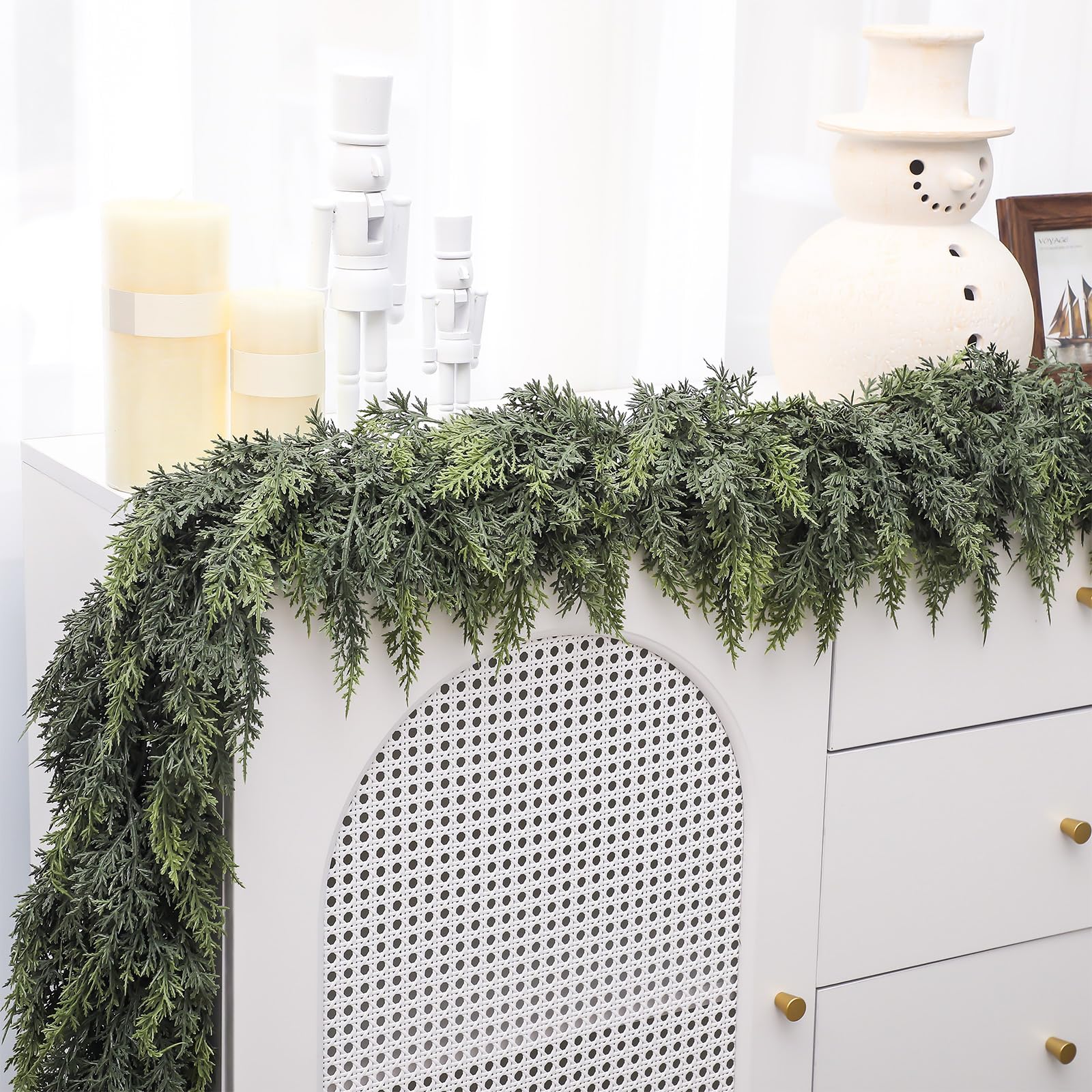 Jutom two-piece garland bundle in packaging showing quantity and ready storage benefit