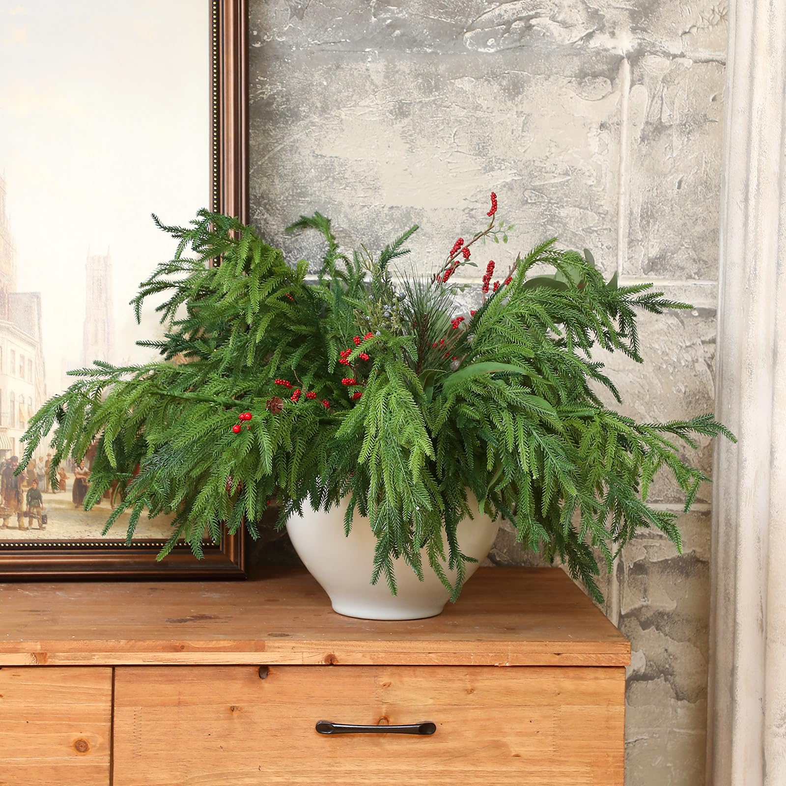 Jutom mantel display using stems to create a full festive garland