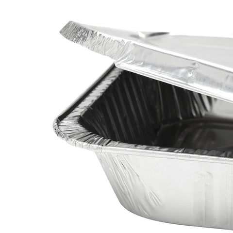 Juvale pan filled with casserole ready to serve, showcasing portion capacity
