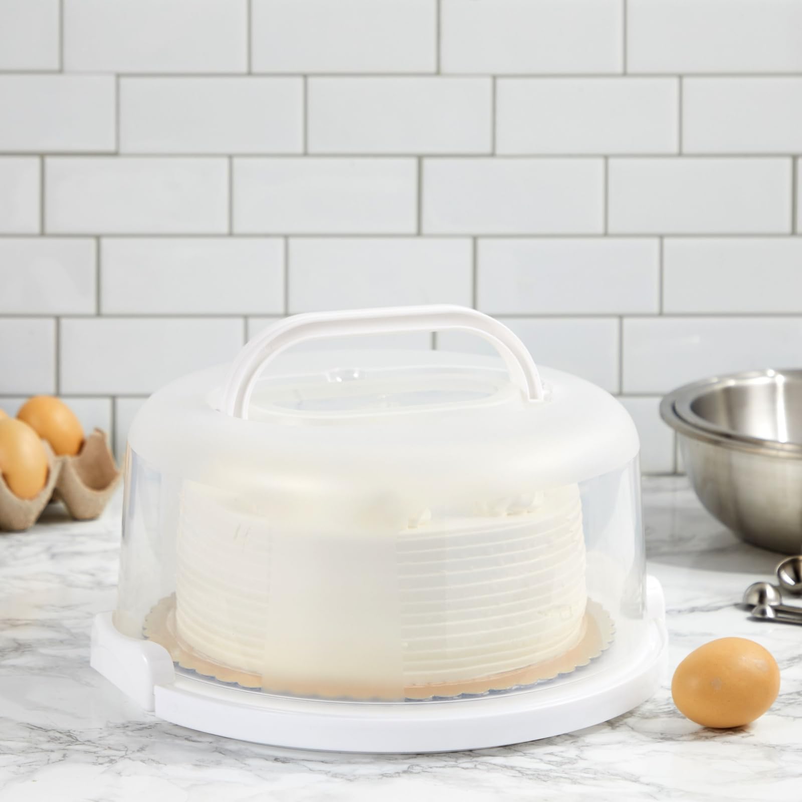 Juvale side profile highlighting sturdy handle and locking lid benefit
