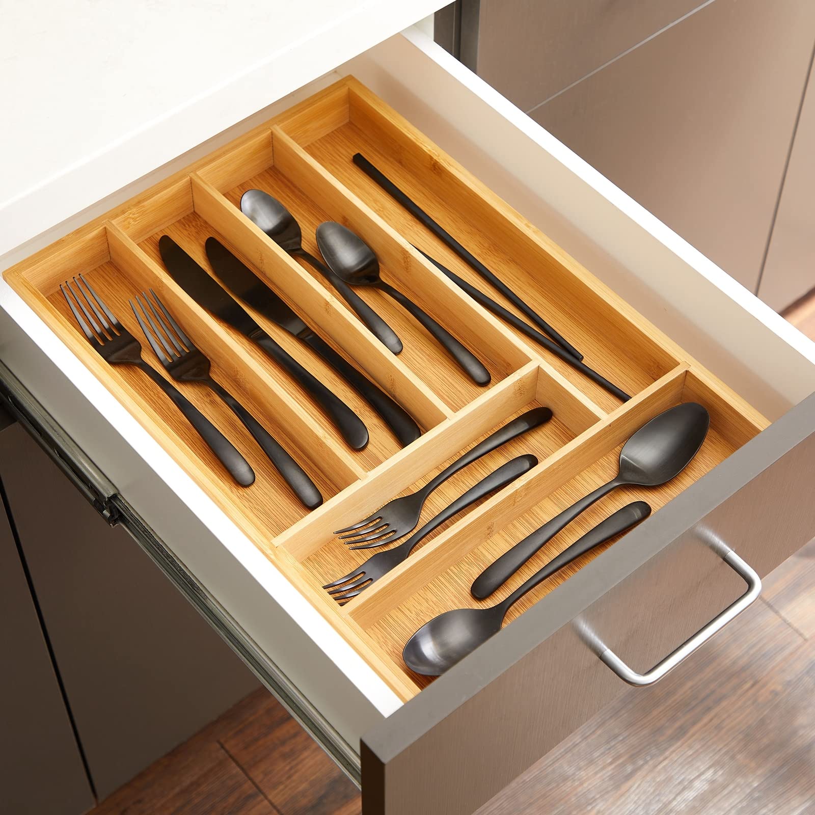 Juvale top view of six compartments showing practical storage capacity