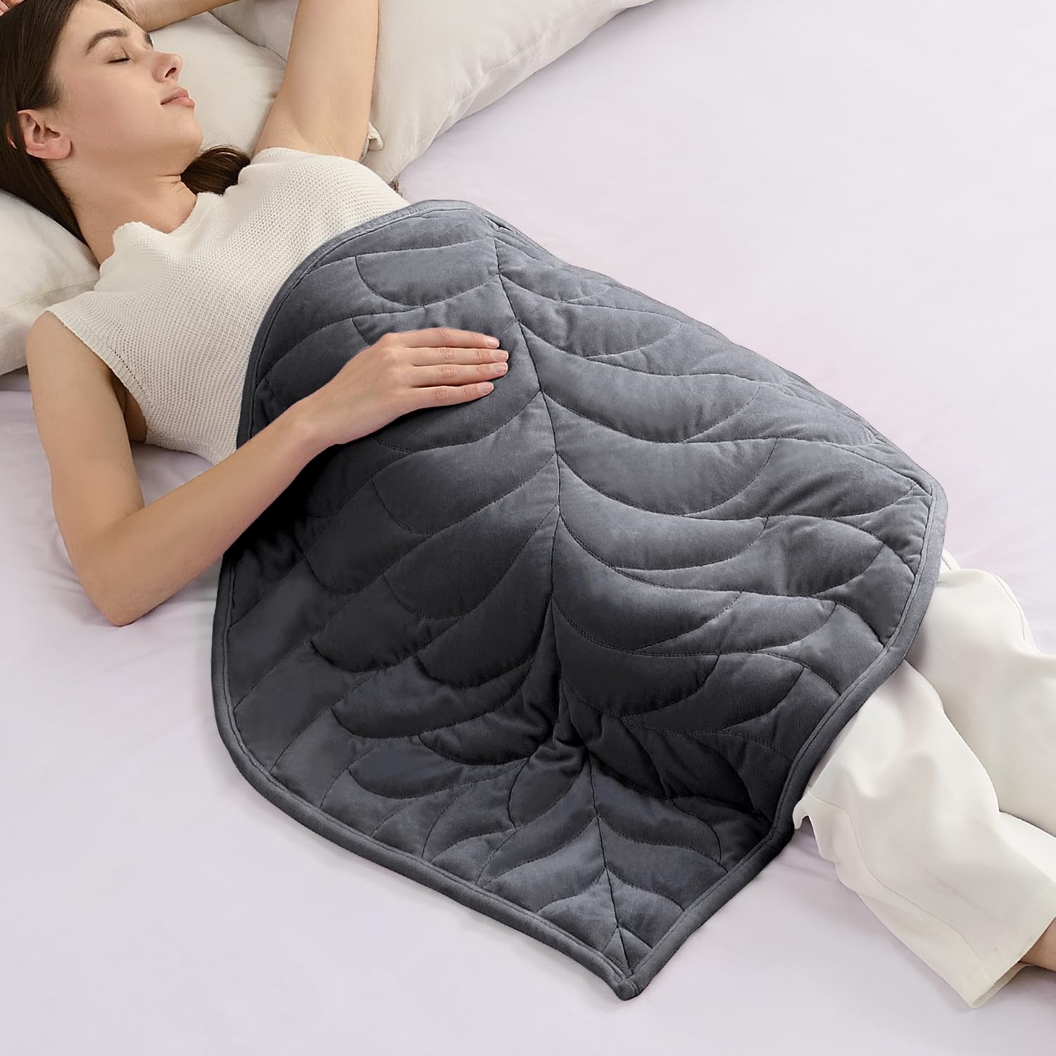 Kaisa leaf blanket front view showing gray pattern and compact shape for style