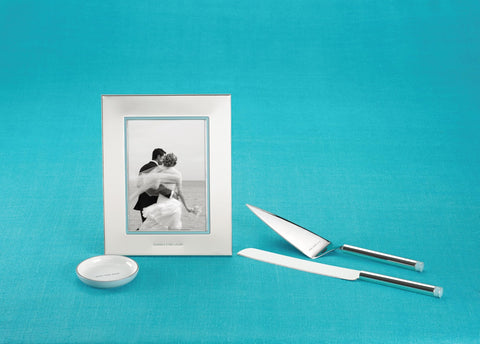 kate spade new york close-up of enamel handle highlights delicate gold accents and detail