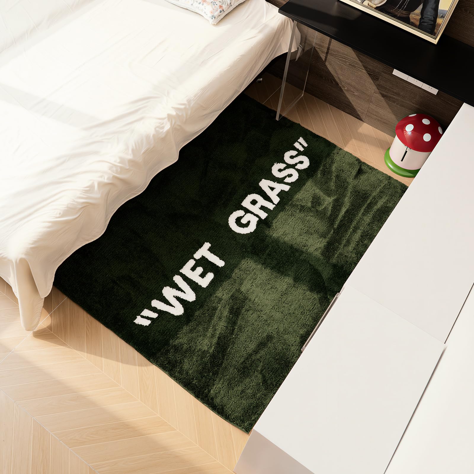 KEEP OFF rug in entryway creates a stylish non-slip welcome mat