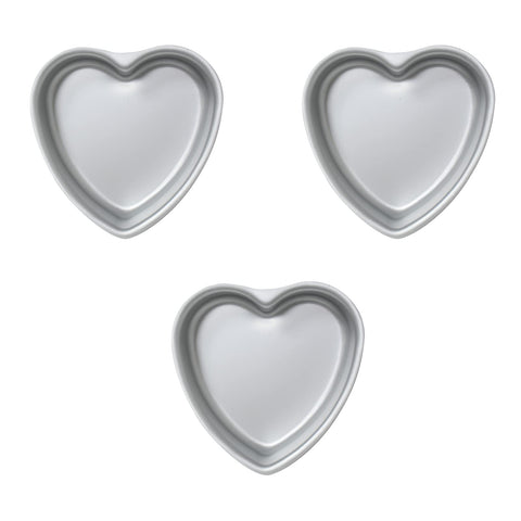 kefyixc front view of three heart pans showing compact set and ready-to-use benefit