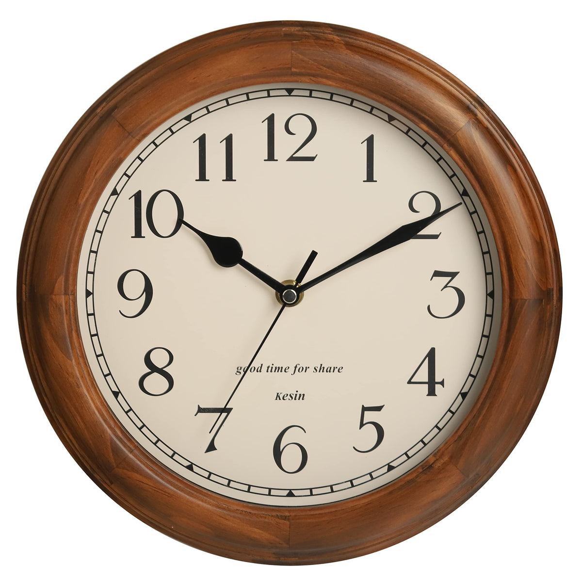 Kesin front view of retro wooden clock showing readable dial benefit