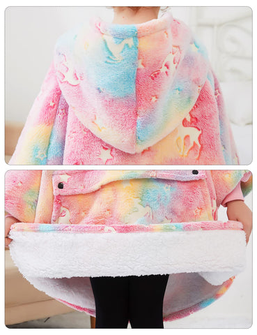 KFUBUO oversized hood used as pillow demonstrating head and neck comfort