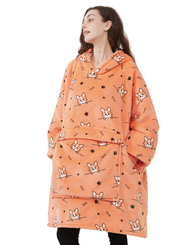 KFUBUO kangaroo pocket detail showing hand-warming and practical storage benefit