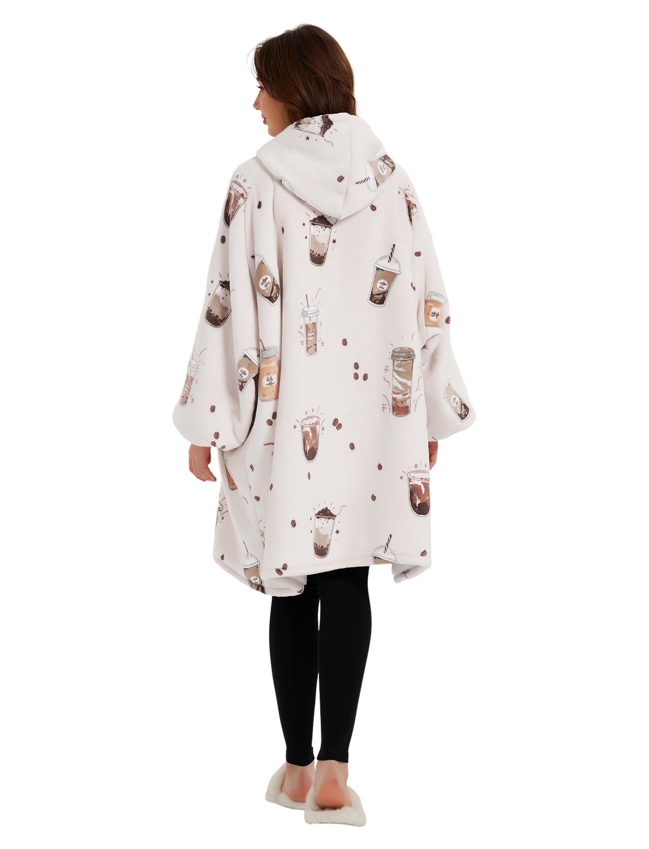 KFUBUO kangaroo pocket detail showing storage and hand-warming benefit