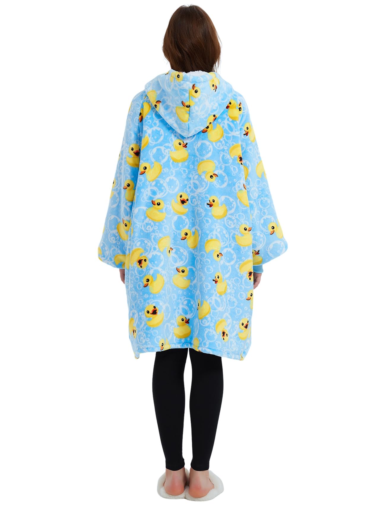 KFUBUO kangaroo pocket detail offering hand-warming and storage