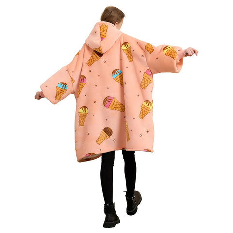 KFUBUO at outdoor picnic illustrating portable warmth and style