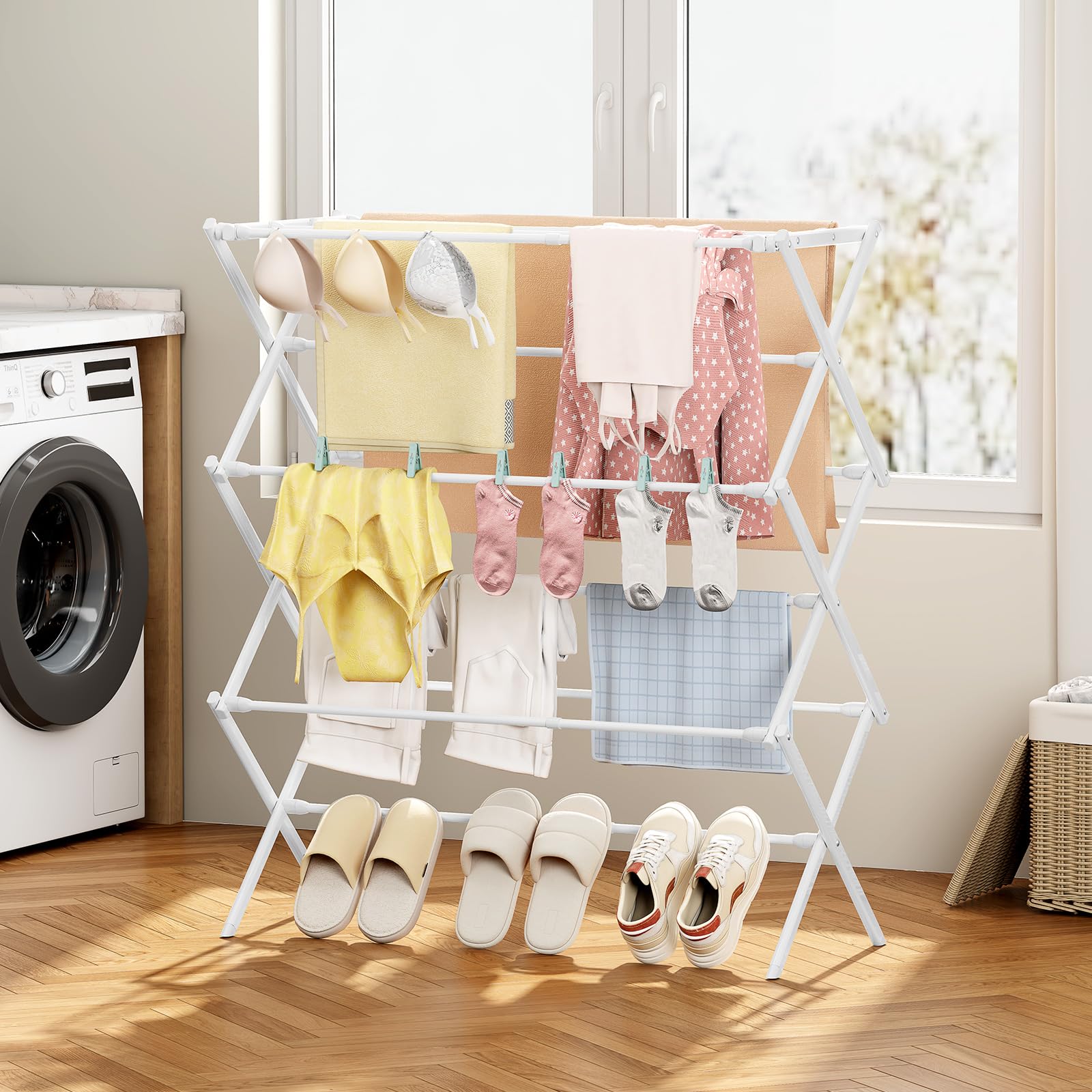 KINGBOARD top-down view with garments showing organized drying capacity