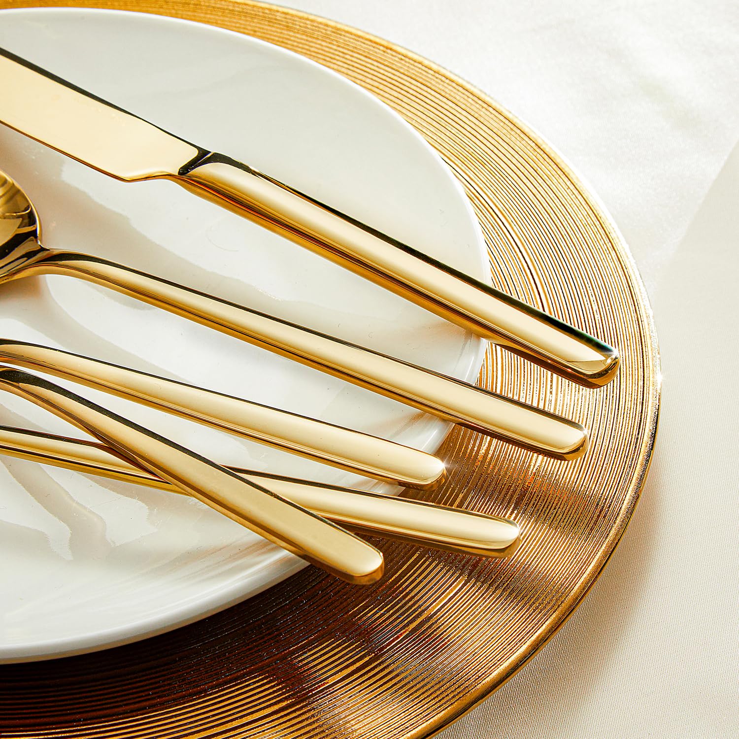 KINGSTONE gold dinner spoon bowl detail showing mirror finish for easy cleaning