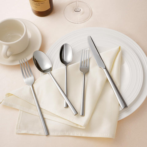 KINGSTONE flatware in catered event demonstrating professional presentation