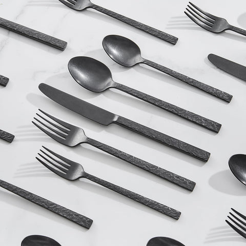 KINGSTONE stacked utensils showing size and weight comparison benefit