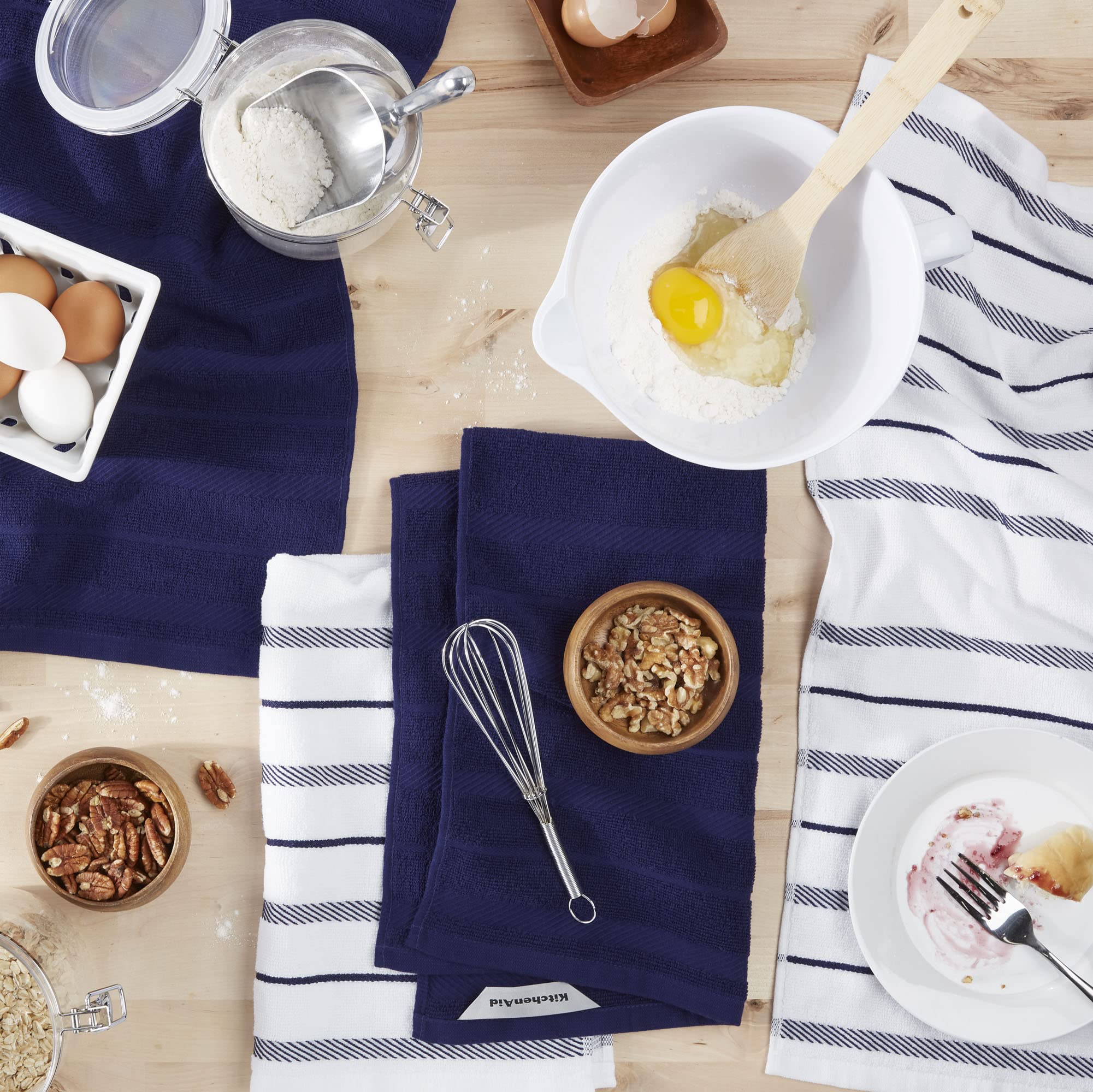 KitchenAid close-up of towel weave highlighting absorbent cotton texture and fast-drying benefit
