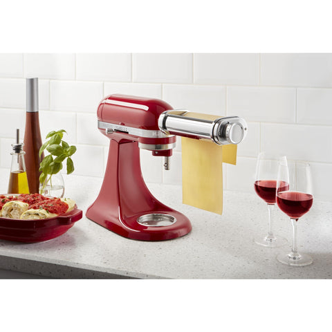 KitchenAid cleaning brush detail for quick removal of dough and simple maintenance