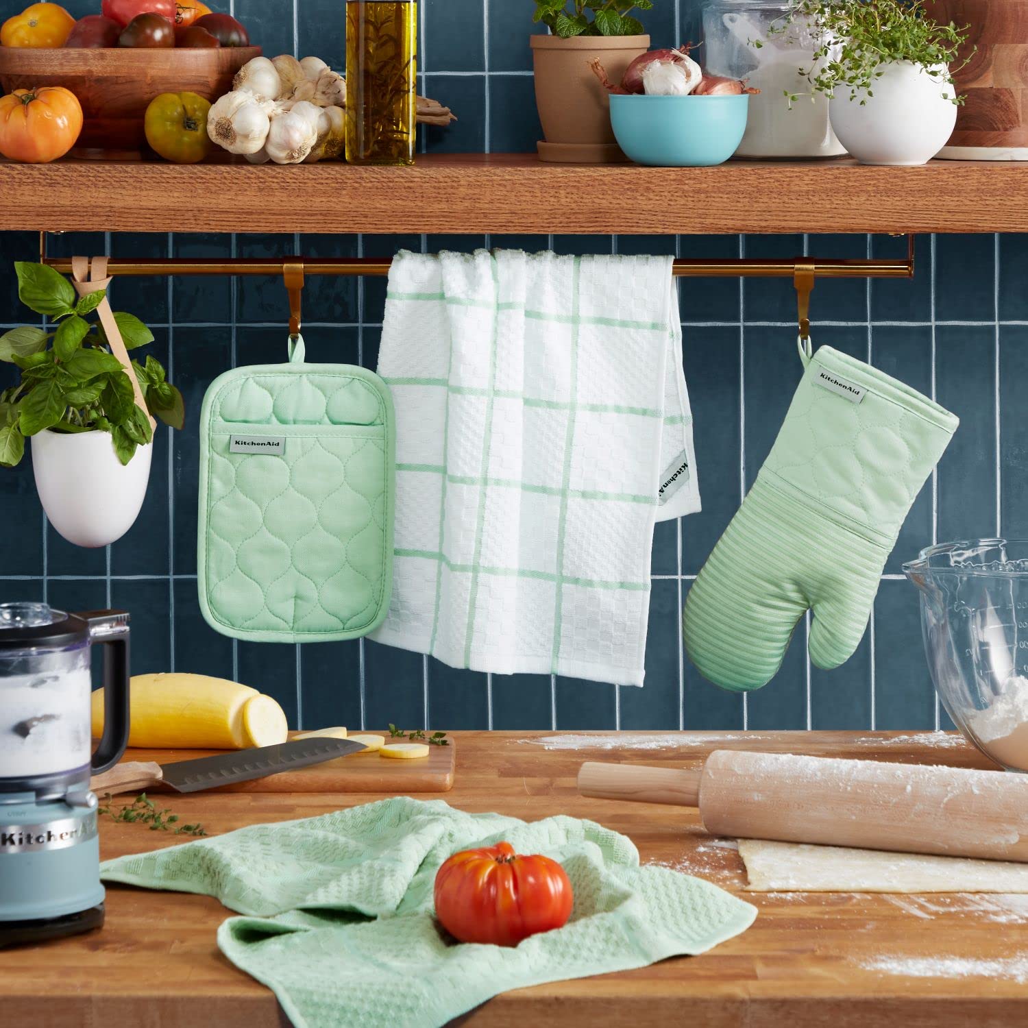 KitchenAid oven mitt silicone grip closeup providing secure, non‑slip handling