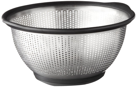 KitchenAid stainless steel colander front view showing sturdy rim and capacity benefit
