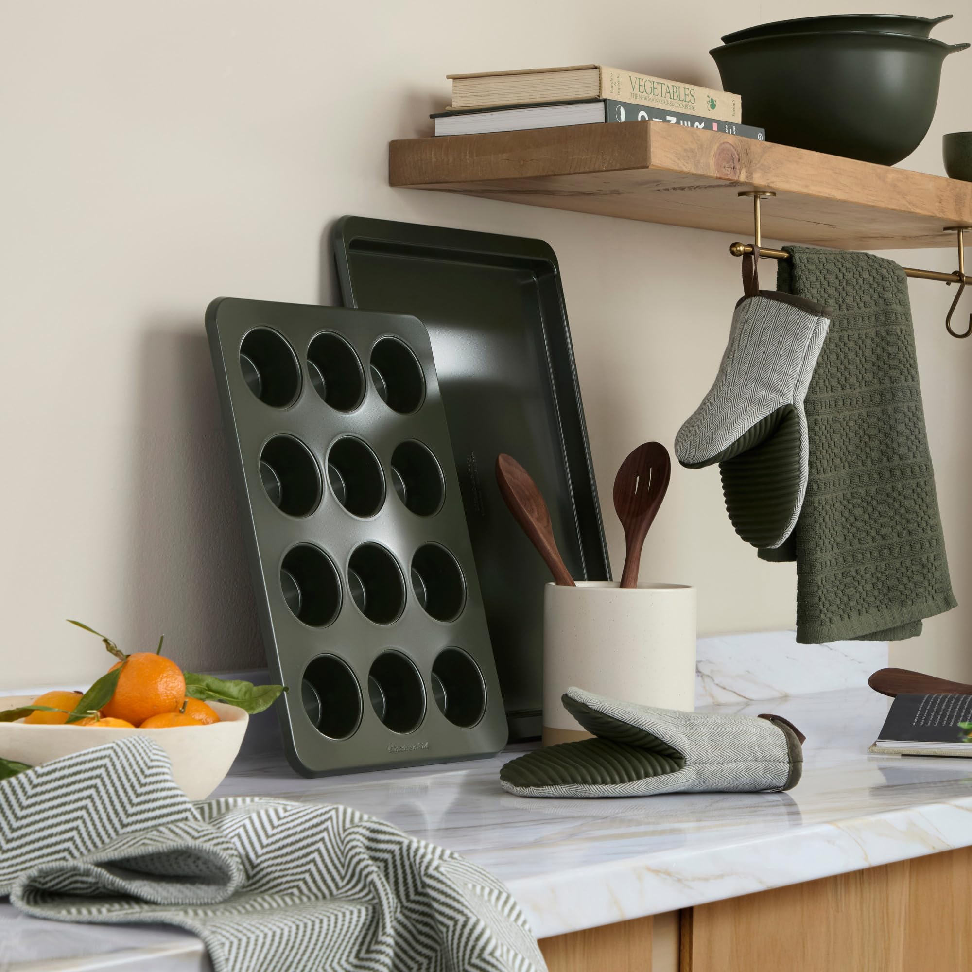 KitchenAid towel drying glassware lint-free for sparkling, streak-free results