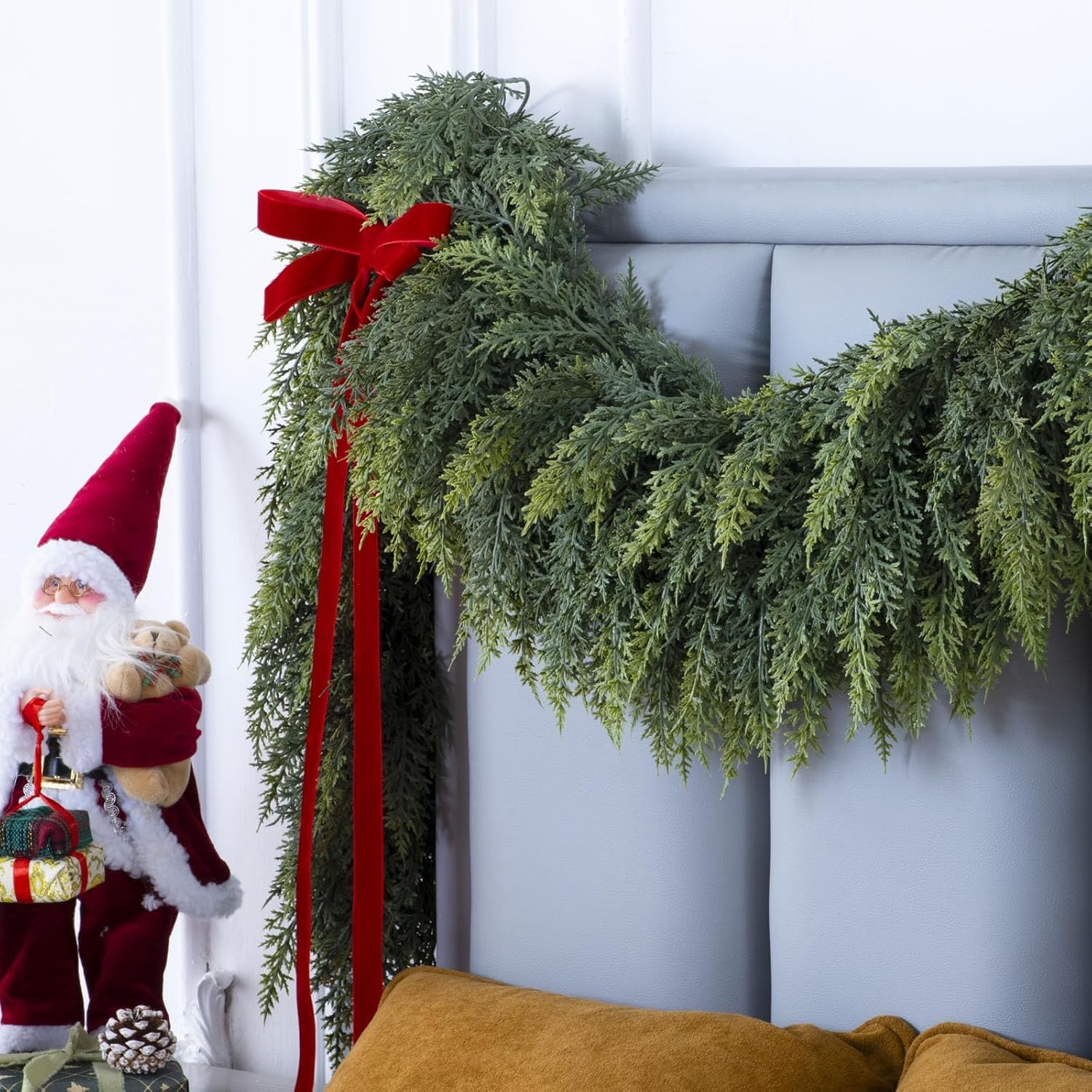 KIWDY two-piece garland in packaging, convenient storage and reusable quality