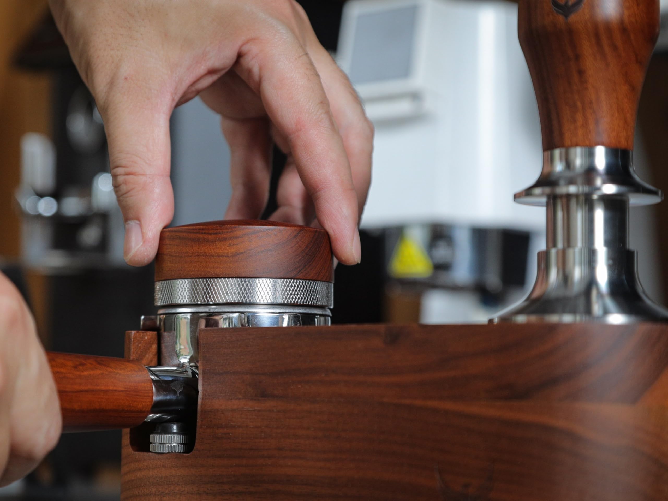 KNODOS shown fitting into a Breville portafilter, ensures accurate 54mm compatibility
