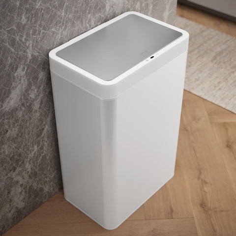 Kohler force-close button and lid mechanism offering controlled silent closing