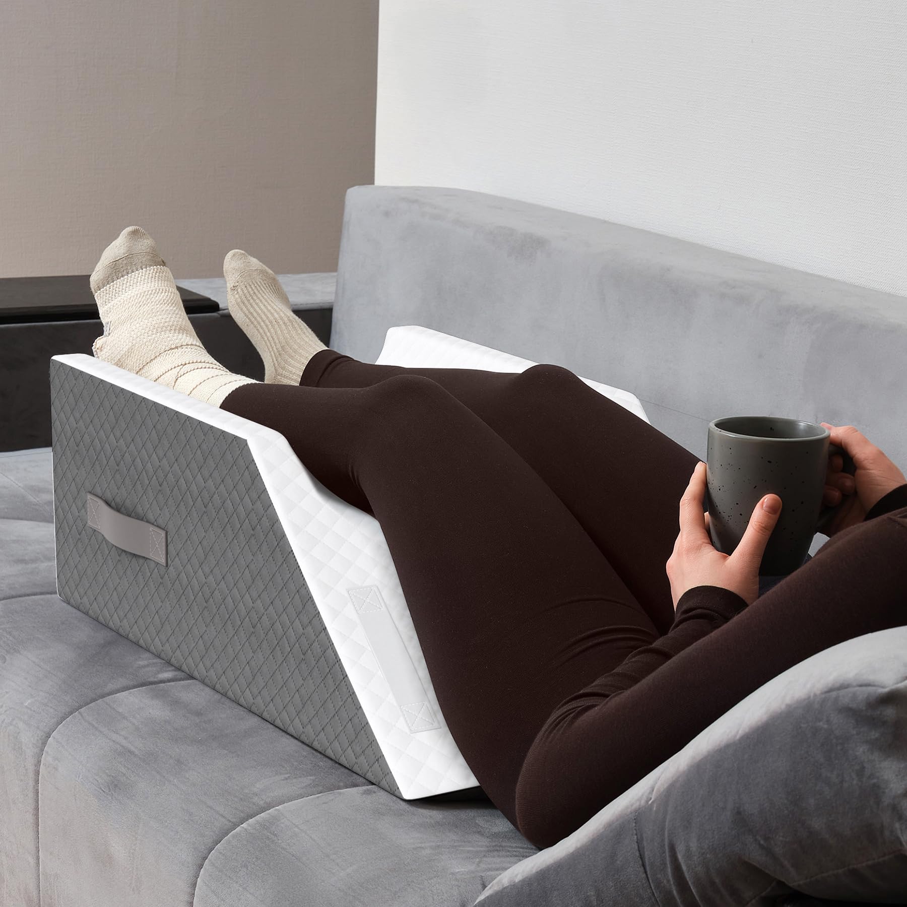 Kölbs front view of double leg elevation pillow showing full shape and support