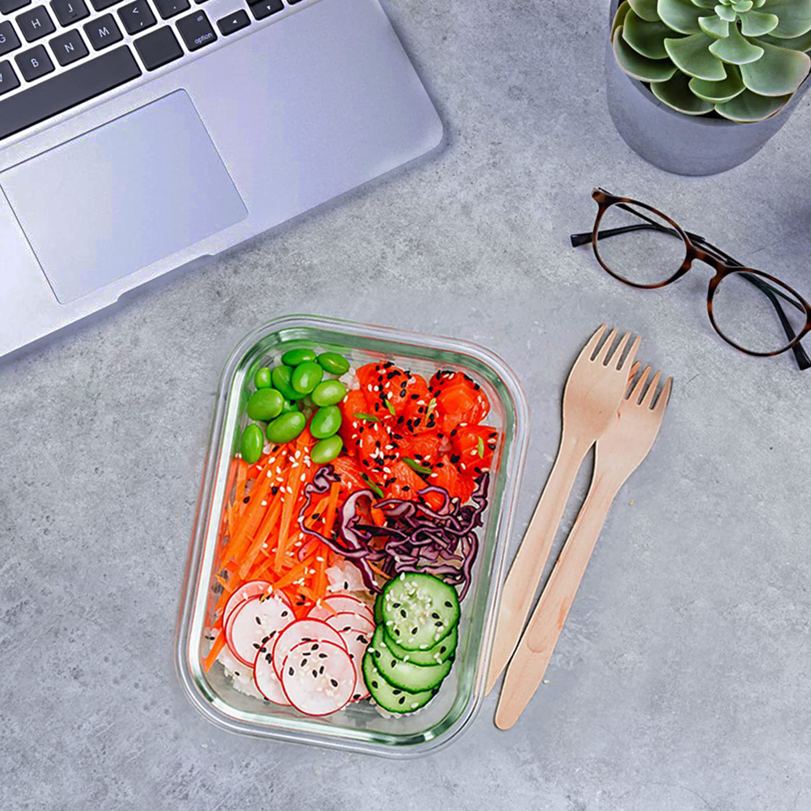KOMUEE packed lunchbox on table illustrating easy transport convenience