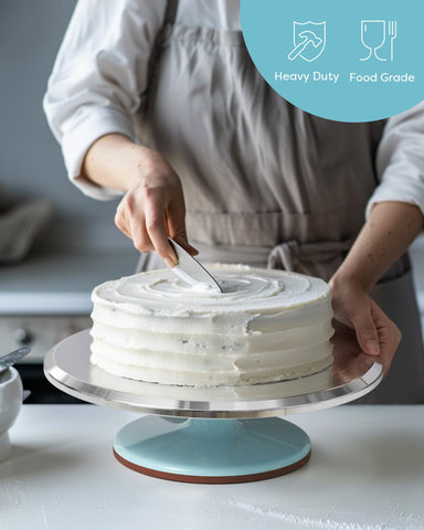 Kootek in a kitchen with spatula and piping bag showing practical workflow