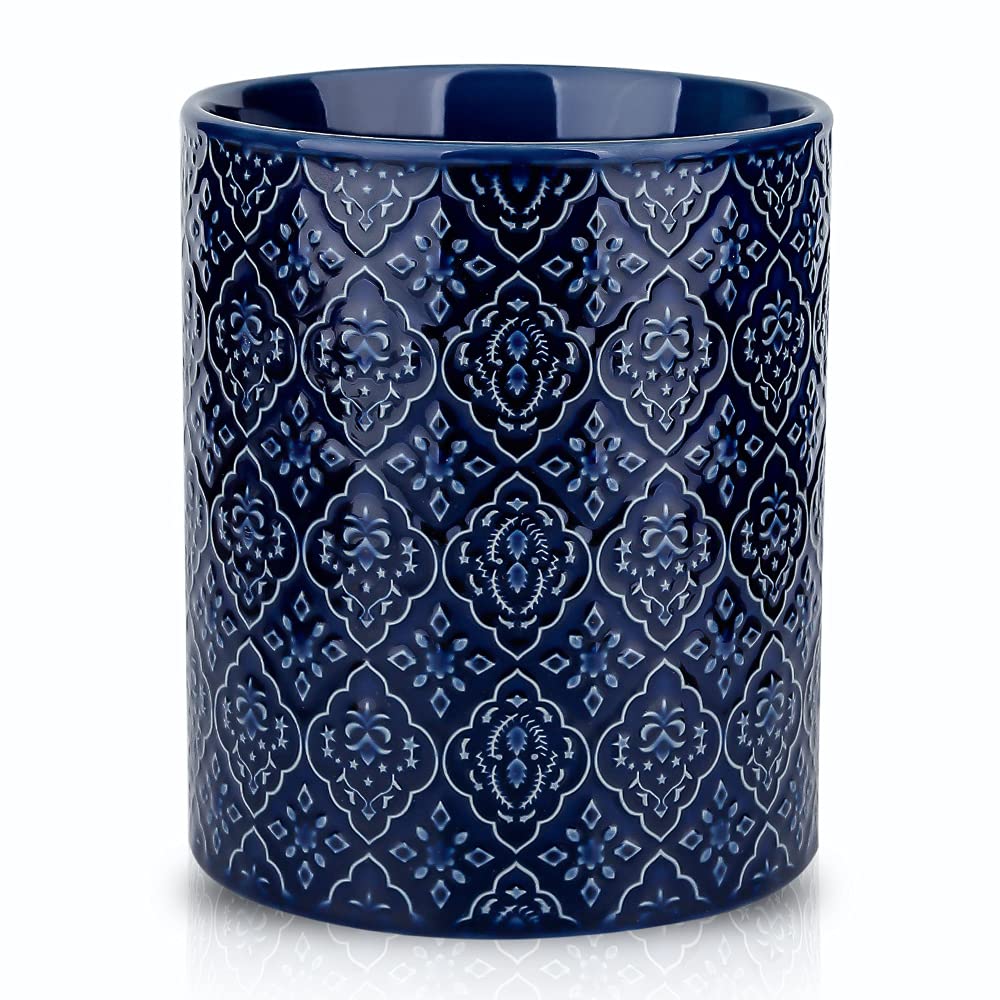 KOOV front view of blue ceramic crock showing shape and capacity benefit