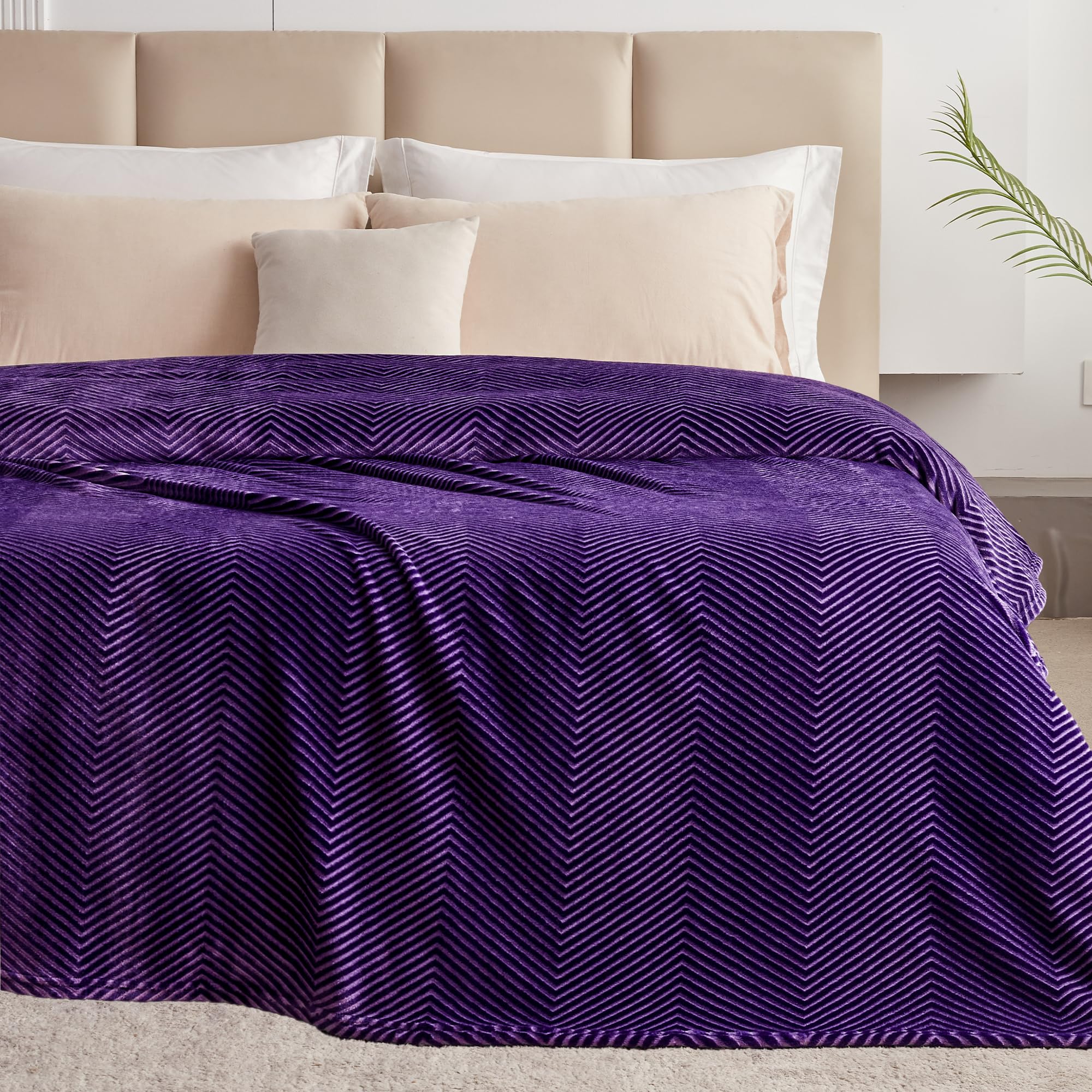 KORBLISS blanket edge and seam detail displays seamless finish and durable stitching