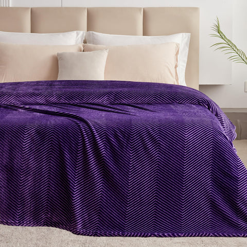 KORBLISS blanket edge and seam detail displays seamless finish and durable stitching