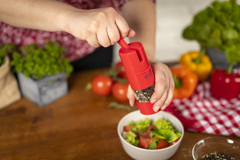 Kuhn Rikon ceramic grinding mechanism detail showing durable, non-corrosive performance