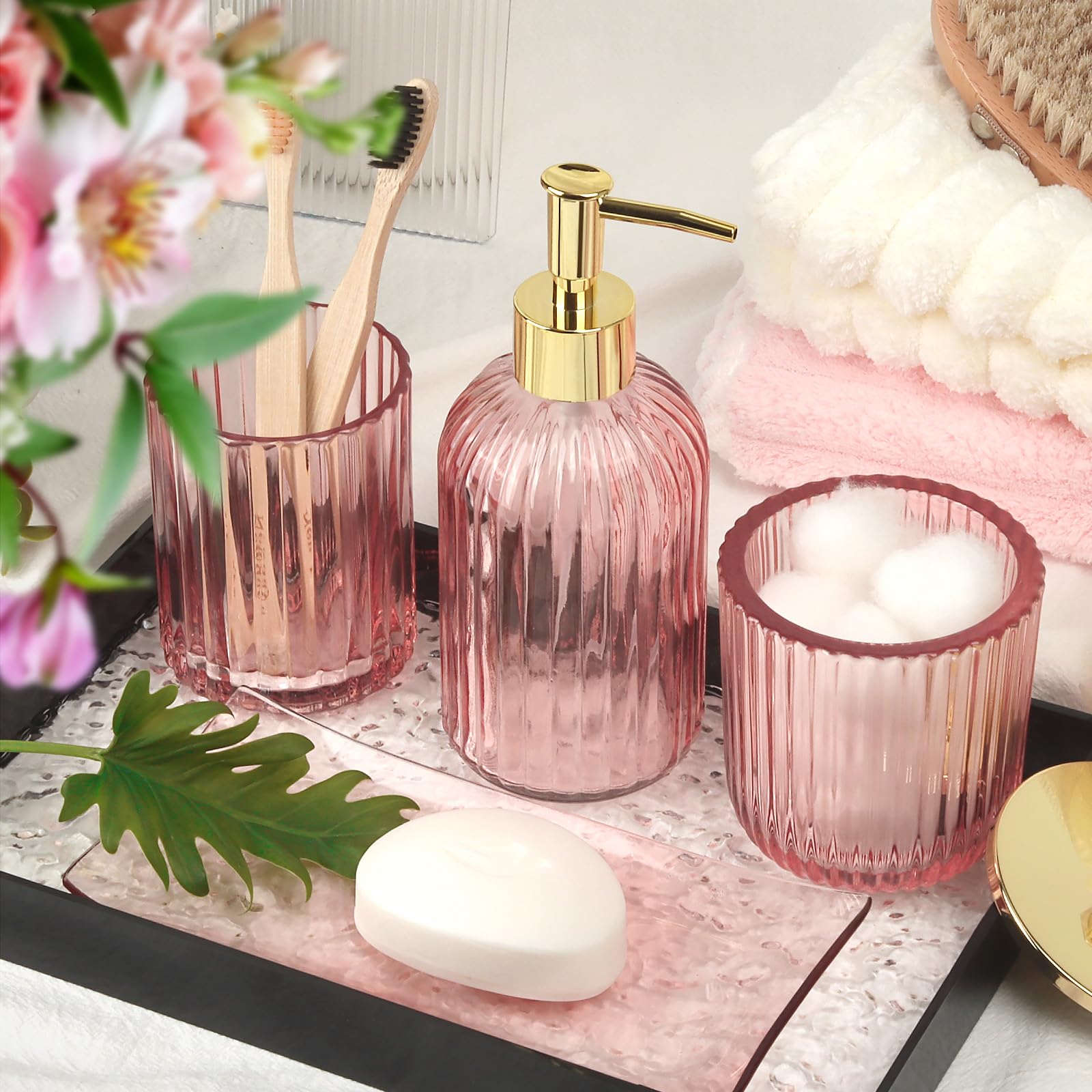 Kukikan set in bathroom setting showing decorative pink accent that warms the room