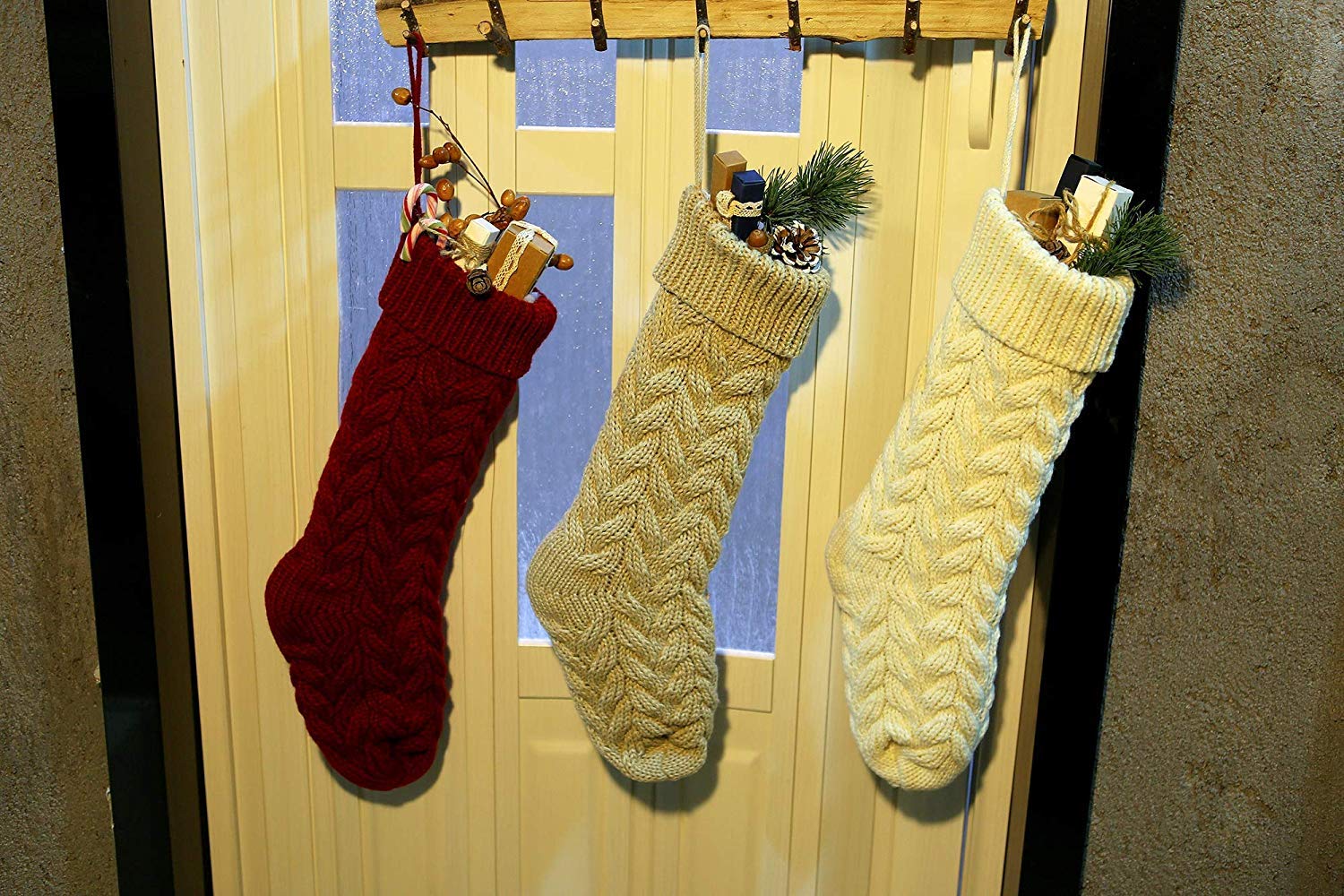 Kunyida staircase display styling idea for layered holiday decoration