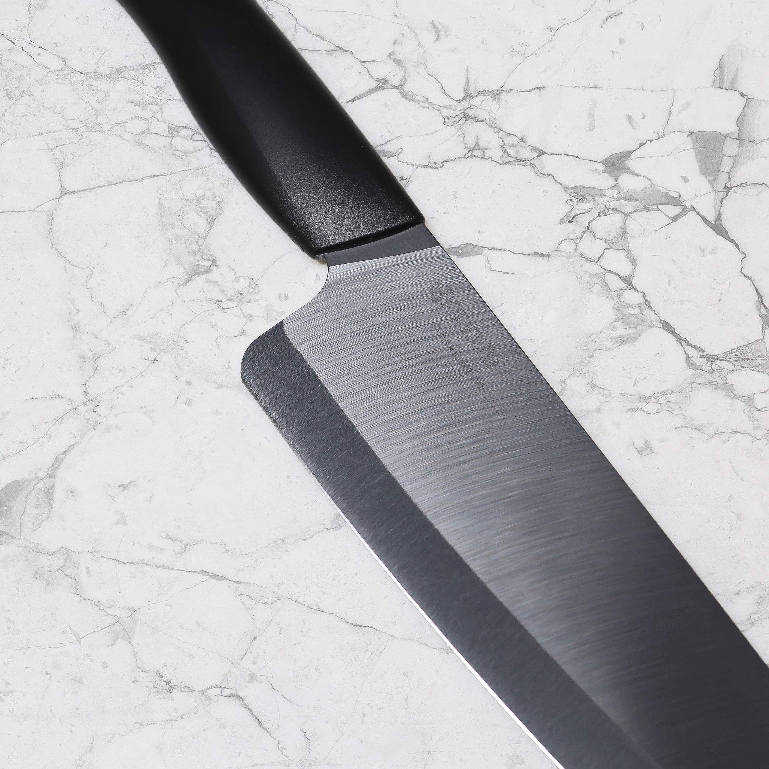 KYOCERA paring knife handle detail illustrating lightweight comfort and control