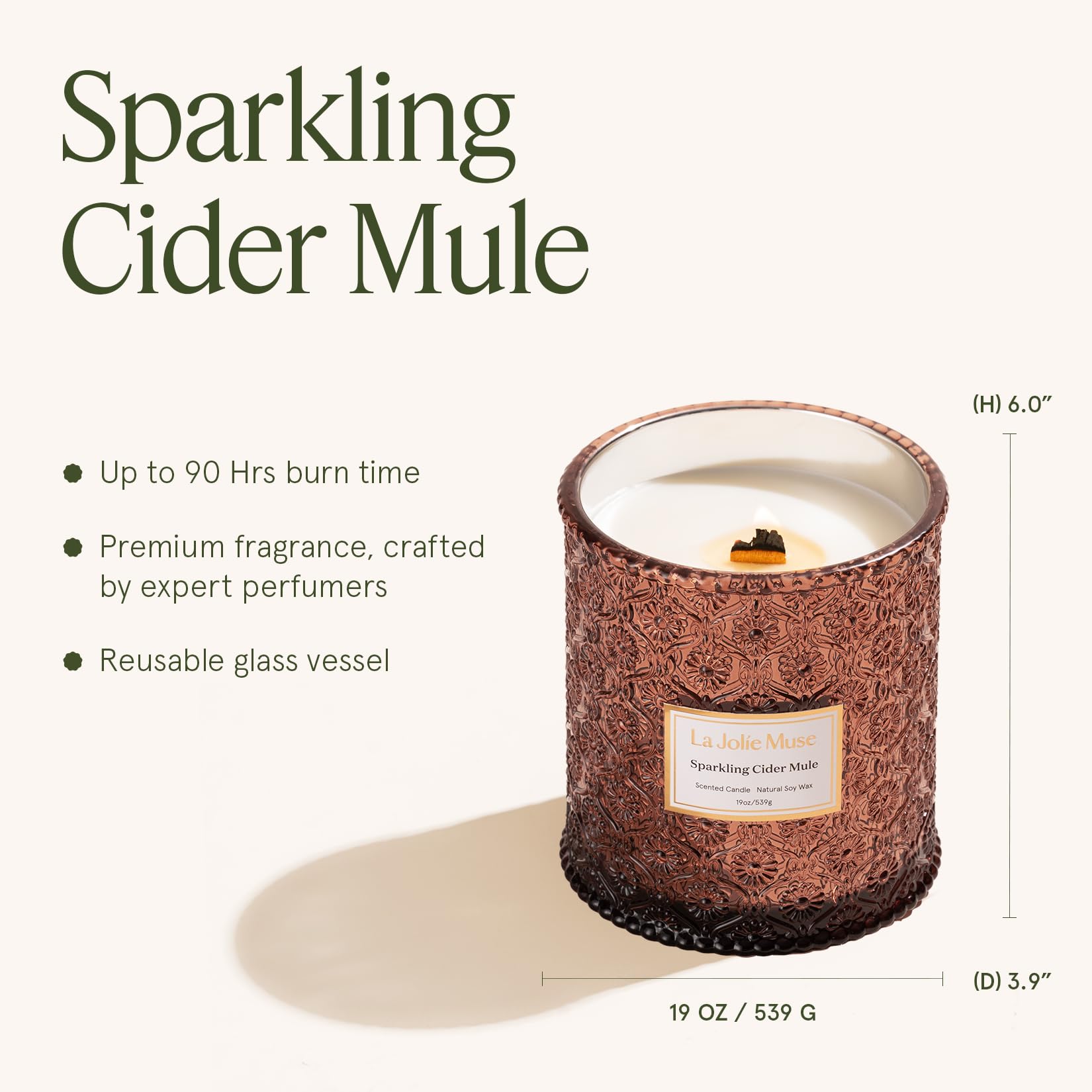 LA JOLIE MUSE candle on a table setting conveying cozy autumn atmosphere