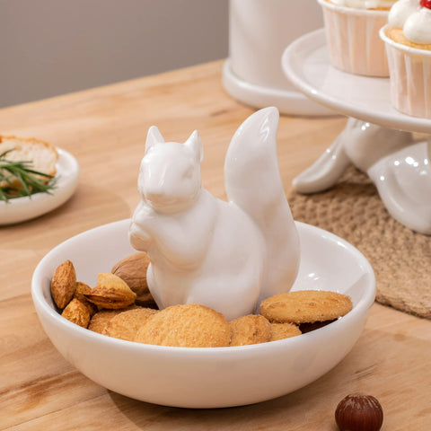 LA JOLIE MUSE side profile of squirrel bowl highlighting balanced silhouette and stability
