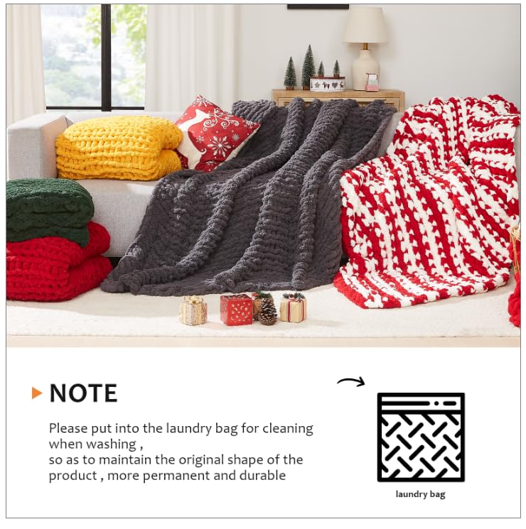 L'AGRATY folded blanket in a basket illustrating neat storage and easy portability