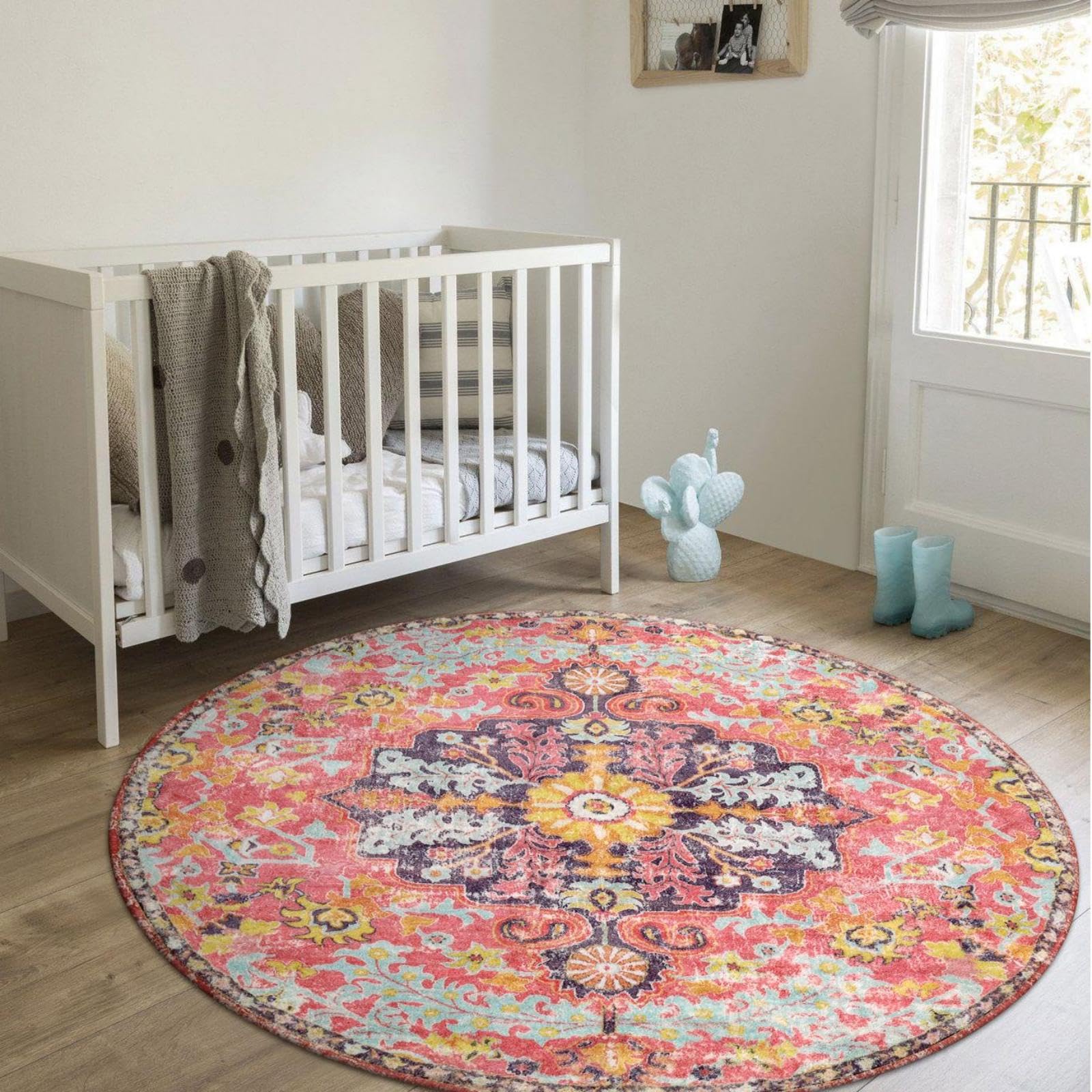 Lahome edge detail of round rug showing neat binding and durable finish for long-term use