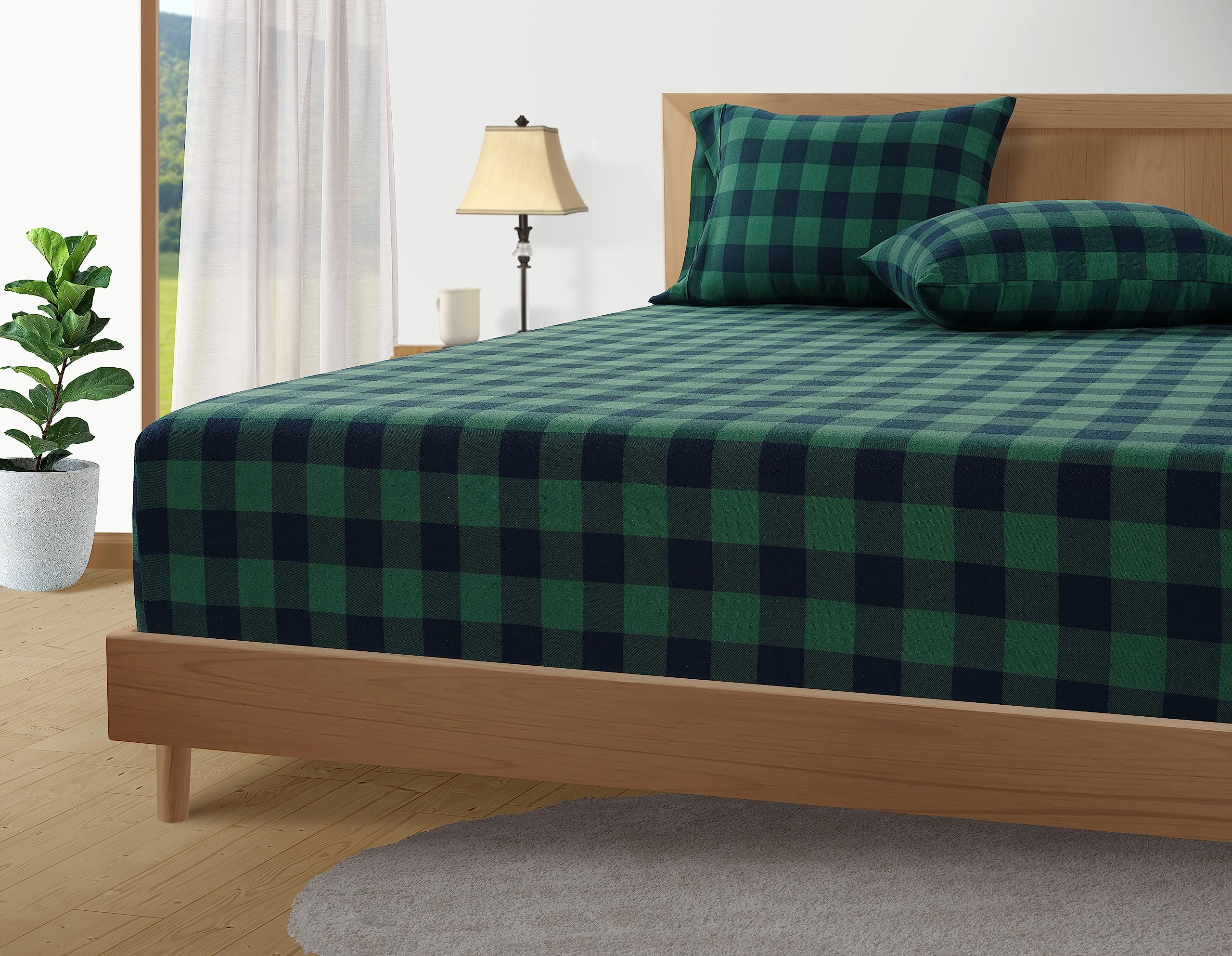 LANE LINEN fitted sheet pocket detail demonstrating 15-inch depth for secure mattress fit