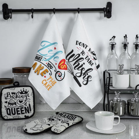 Langyiwee oven mitt and potholder padded detail protecting hands from hot trays