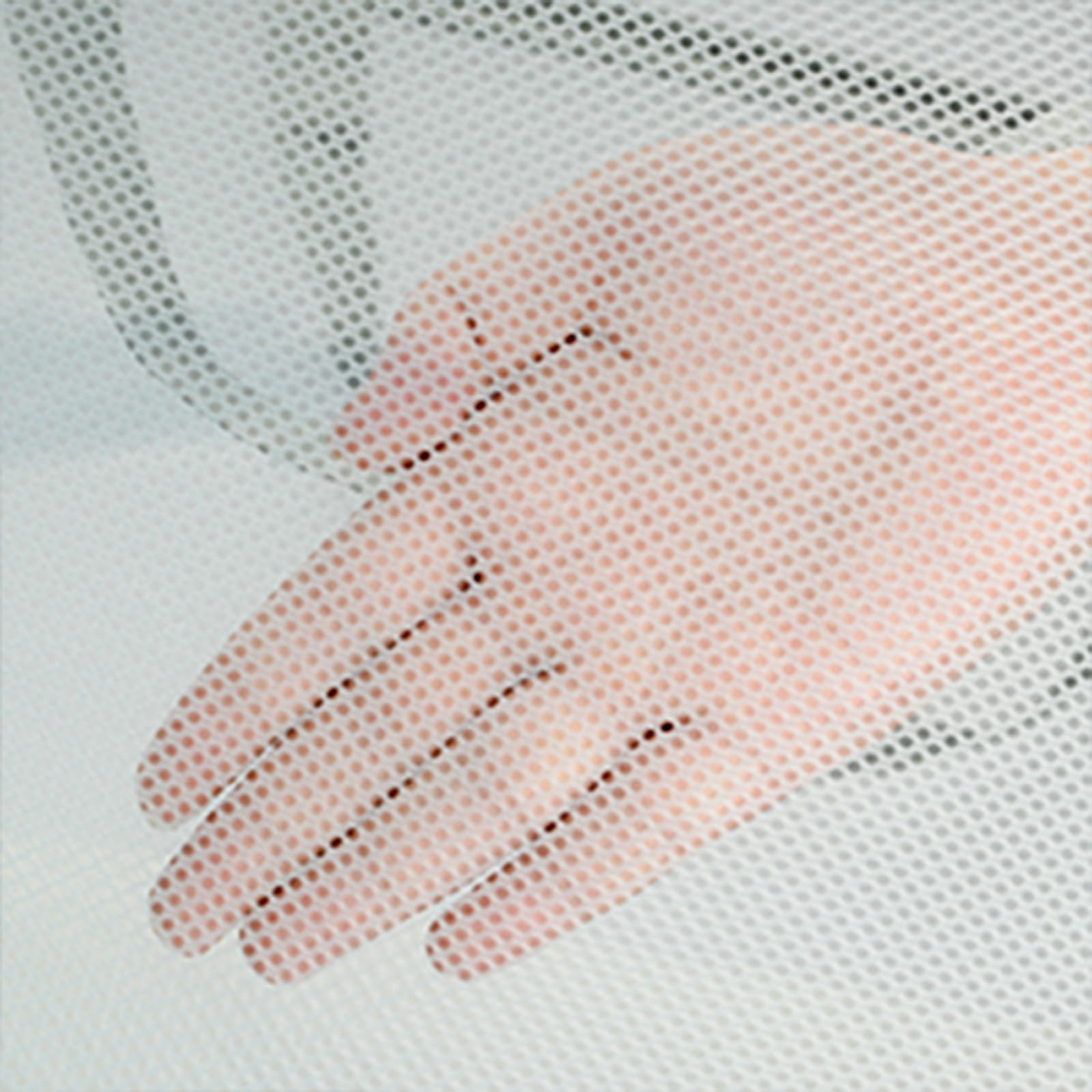 LATERONON close-up mesh detail illustrating breathability and odor reduction benefit
