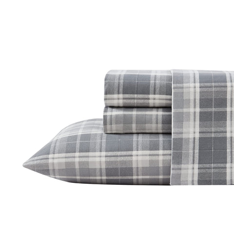 Laura Ashley fitted sheet deep pocket demonstration, secure fit on thick mattress